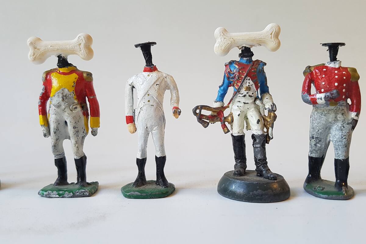 Soldaditos de plomo intervenidos