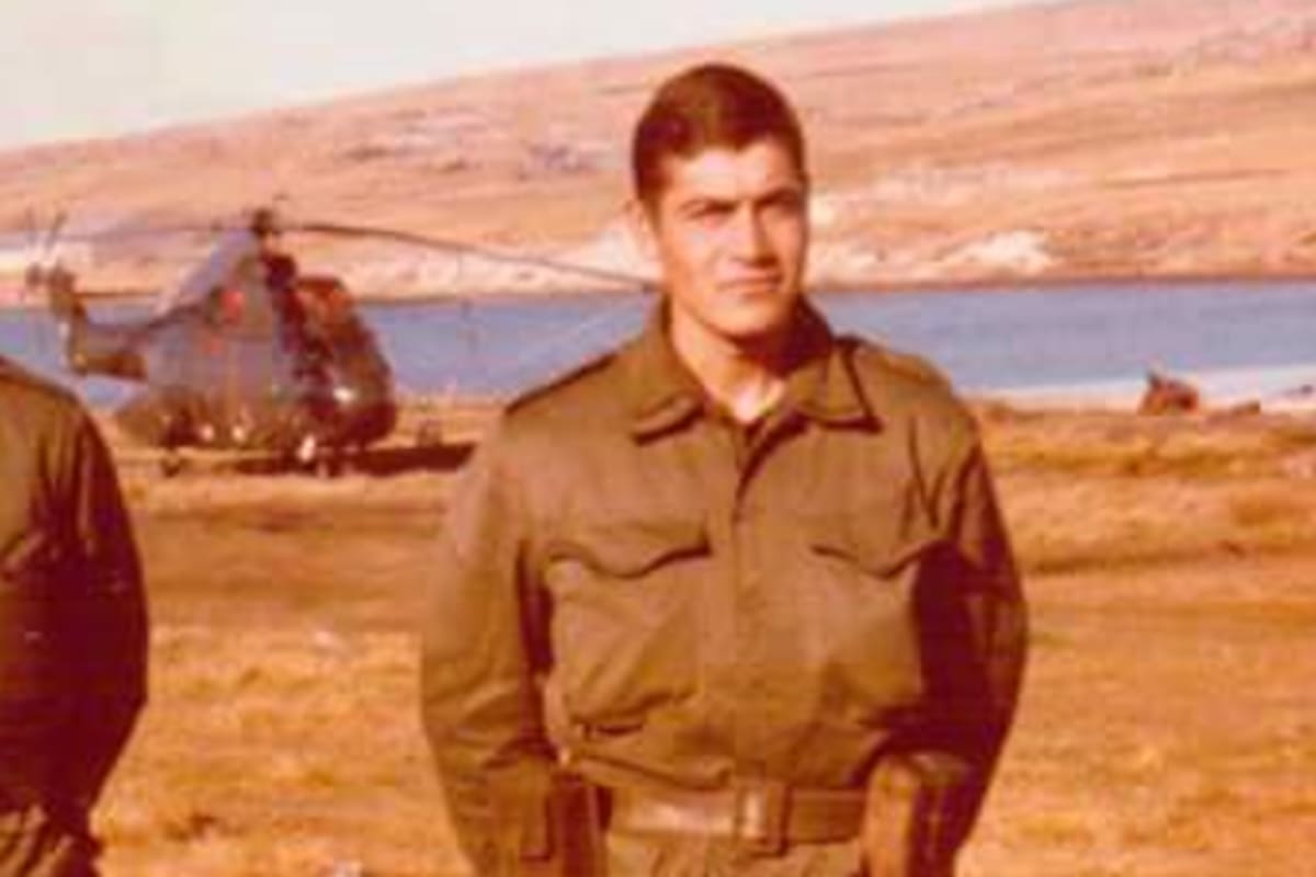Soldados Carlos Marcelo Morganti en Malvinas. (Fotografía de VGM Alejandro Meringer).