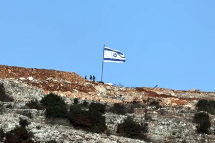 Soldados en el lado israelí de la frontera con el sur de Líbano. EPA-EFE