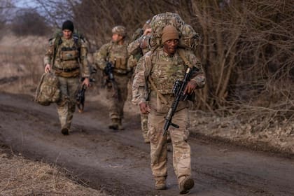 Soldados estadounidenses cerca de un campamento militar en Arlamow, en el sudeste de Polonia, cerca de la frontera con Ucrania, el 3 de marzo de 2022