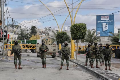 Soldados israelíes en Hebrón, en Cisjordania (Archivo)