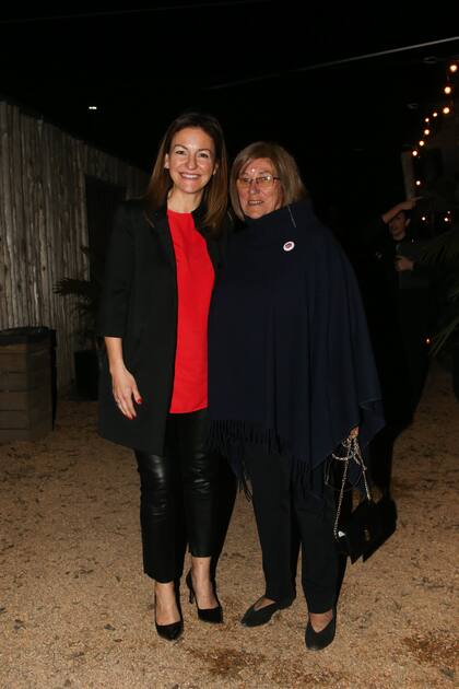 Soledad Acuña, ministra de educación de la Ciudad de Buenos Aires, junto a Silvia Uranga