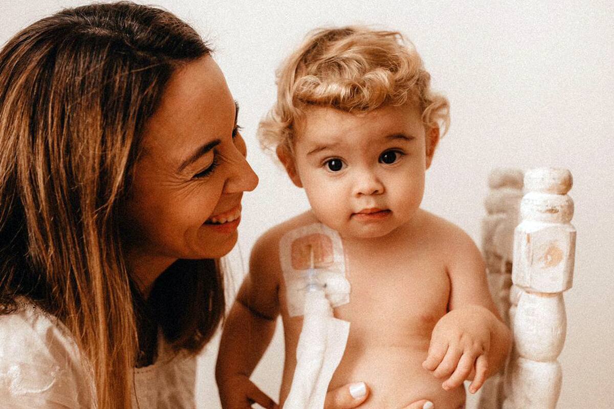 Soledad junto a su hijo Tomás, de 2 años