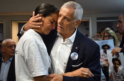Soledad Laciar, madre de Correas y el abuelo del adolescente asesinado, el último día del juicio.