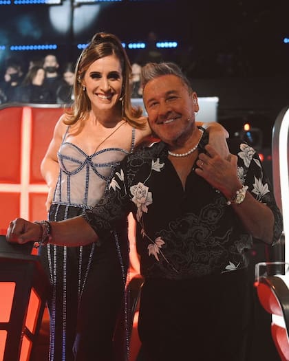 Soledad Pastorutti junto a su colega Ricardo Montaner en el corte de La Voz Argentina (Telefe). Foto/Instagram: @sole_pastorutti