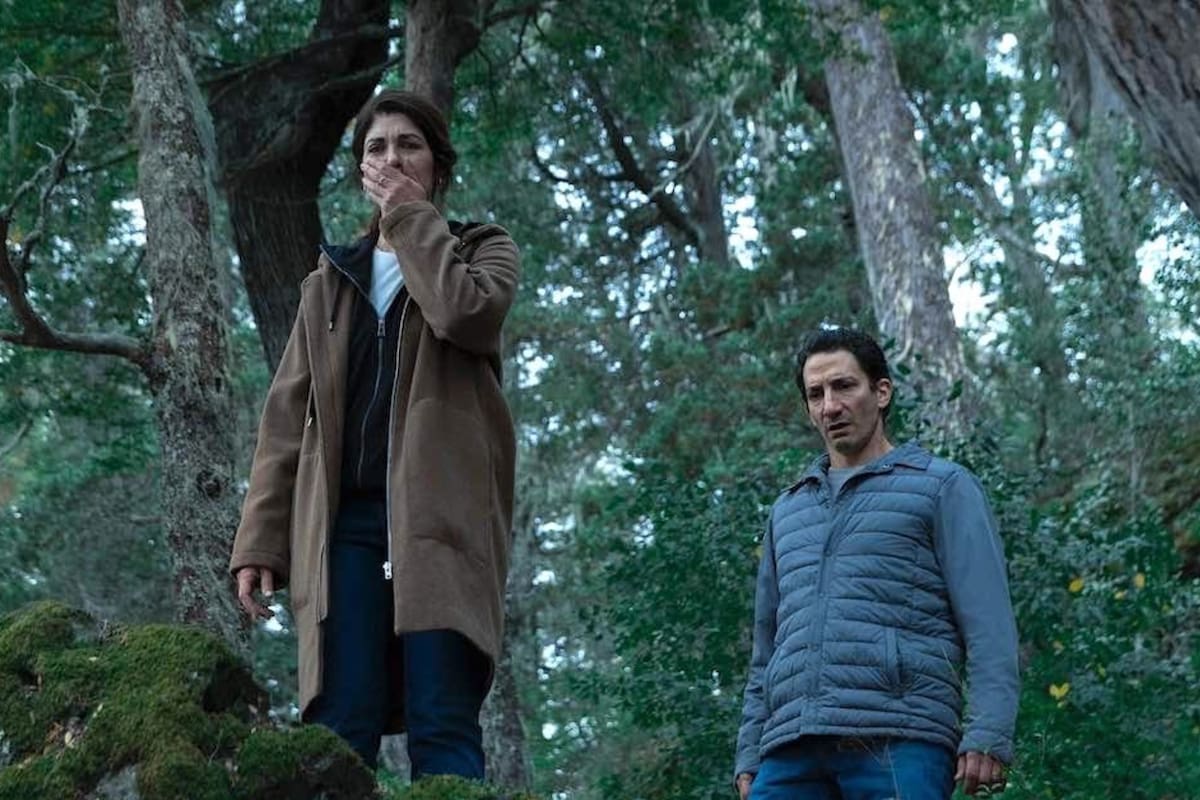 Soledad Villamil y Juan Minujín en Atrapados, el nuevo éxito de Netflix (Foto: Netflix)