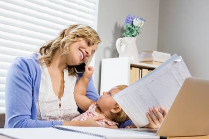 Solo califican hijos y familiares directos definidos por la normativa federal