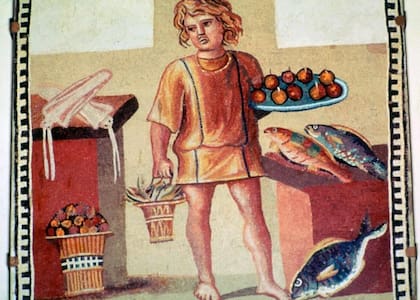 Sólo los ricos tenían lugar donde cocinar, y sirvientes que lo hicieran. Este es un mosaico de Pompeya de un niño esclavo en una cocina, de Pompeya.