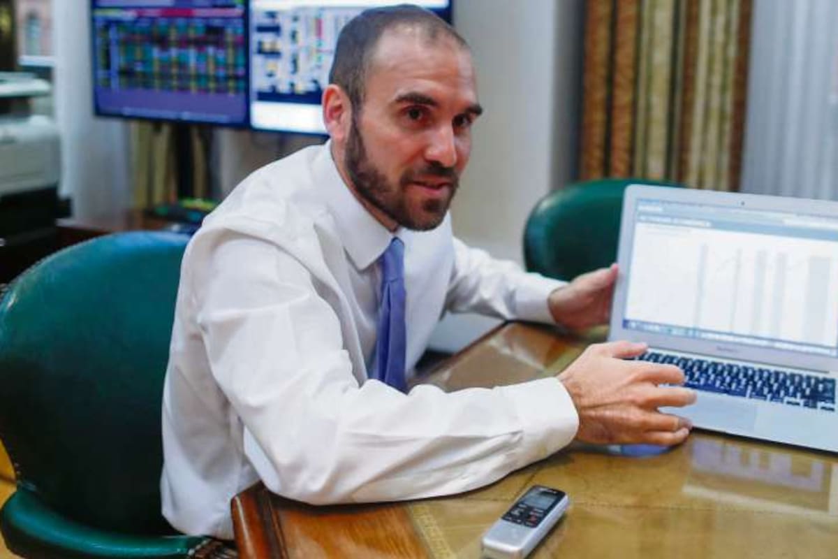 Sólo organismos públicos compraron ayer las Letes que emitió el ministro Guzmán