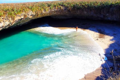 Sólo puede recibir de hasta 15 visitantes por vez y diariamente los turistas no pueden ser más de 117, para preservar sus tesoros naturales