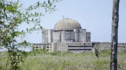 Solo se construyó uno de los cuatro reactores planificados