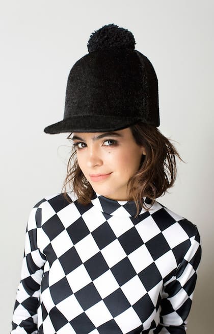 Sombrero (Florencia Tellado, $3800), top (Kimeika, $579)
