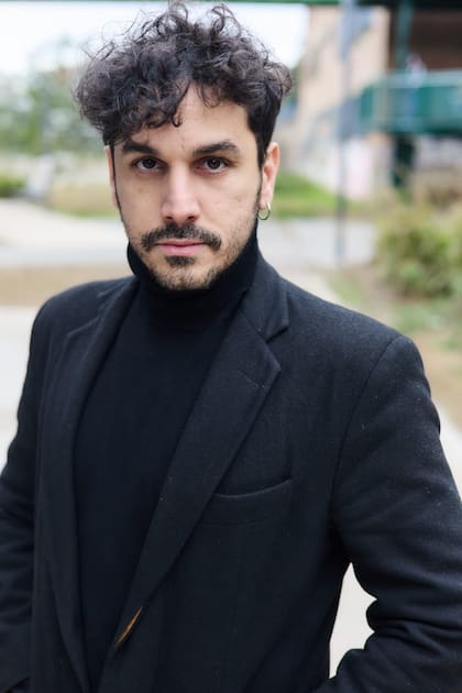 "Somos hijos de una generación que no se animó a ser artista, eligieron profesiones aun queriendo ser artistas y muchas veces quedó el sueño frustrado del arte", dice