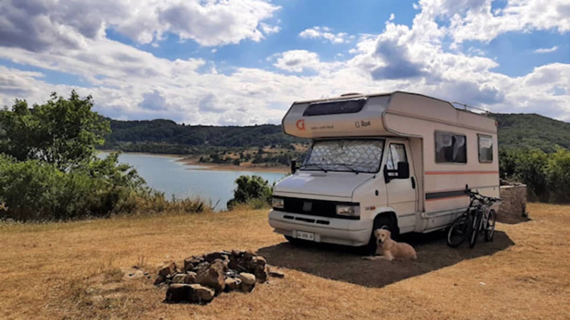 Son argentinos y recorrieron Europa en su motorhome