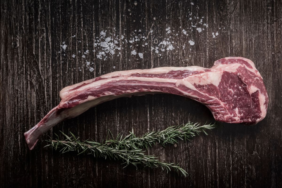 Son carnes que tienen una maduración y un secado muy especial que realzan su sabor y textura