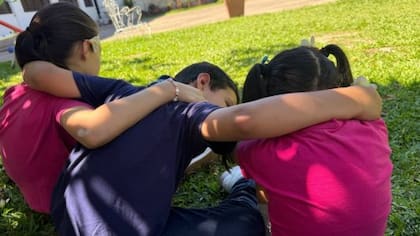 "Son chicos muy buenos y tienen un montón de amor para dar", afirma María