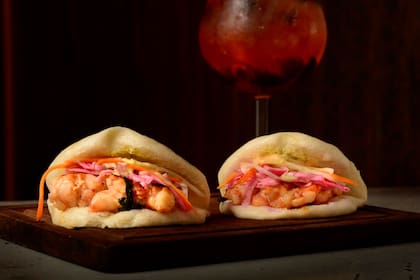 Son como pancitos blancos pero muy esponjosos, se rellenan con originales sabores y son lo más pedidos en los restós palermitanos