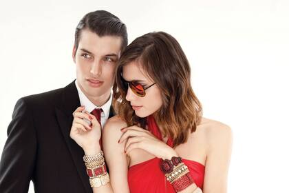 Son lobos con piel de cordero tras la máscara del amante ideal. Sus presas son víctimas del engaño, del abuso encubierto y de una atadura tóxica difícil de romper. Aprendé a desenmascararlos.