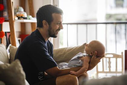 Son más las compañías que, para retener y atraer a sus empleados, ofrecen beneficios que inciden en decisiones personales y familiares como postergar la maternidad, disfrutar más tiempo de los hijos o tener asesoramientos psicológico, jurídico y financiero