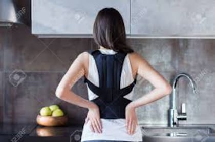 Son muchas las cocineras que abandonan sus trabajos por hernias de disco, originadas en la imposibilidad de pedir ayuda para levantar cosas muy pesadas
