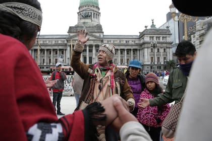 Son muchos los prejuicios que pesan sobre los pueblos originarios: que son lentos, que son ignorantes, que son vagos y que no se quieren integrar al resto del país