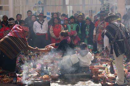 Son muchos los prejuicios que pesan sobre los pueblos originarios: que son lentos, que son ignorantes, que son vagos y que no se quieren integrar al resto del país