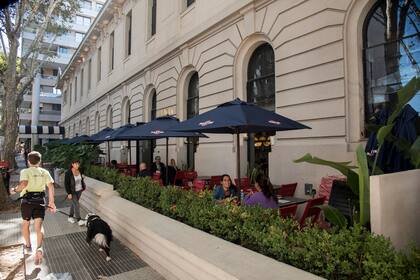 Son obras que combinan todos los usos: residencias, locales y oficinas; buscan aprovechar el fenómeno de la descentralización y satisfacer a una demanda que quiere vivir, trabajar y disfrutar en un mismo lugar