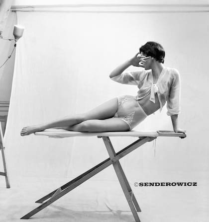 “Son pequeñas actrices que viven con admirable sinceridad breves instantes de muchas vidas diferentes”, decía el fotógrafo sobre las modelos.
