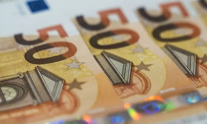 ¿Son reales las medidas sobre el billete de 50 euros?