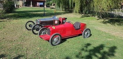 Son réplicas de los autos utilizados para carreras en los años 20 y 30