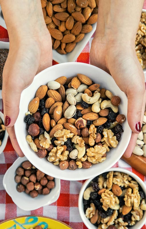 Son ricos en grasas saludables, como omega 3 y omega 6, proteínas y fibra