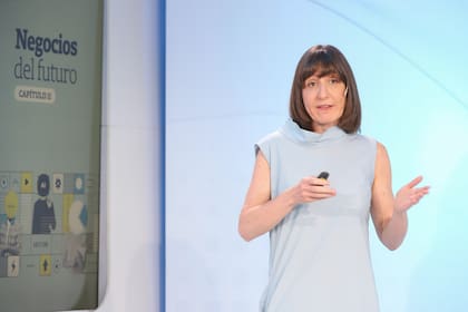 Sonia Jalfin, fundadora y directora de Sociopúblico, en su presentación para el evento Negocios del Futuro