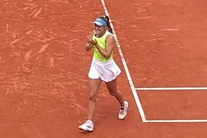 Sonríe Solana Sierra, la imagen de la felicidad en Roland Garros