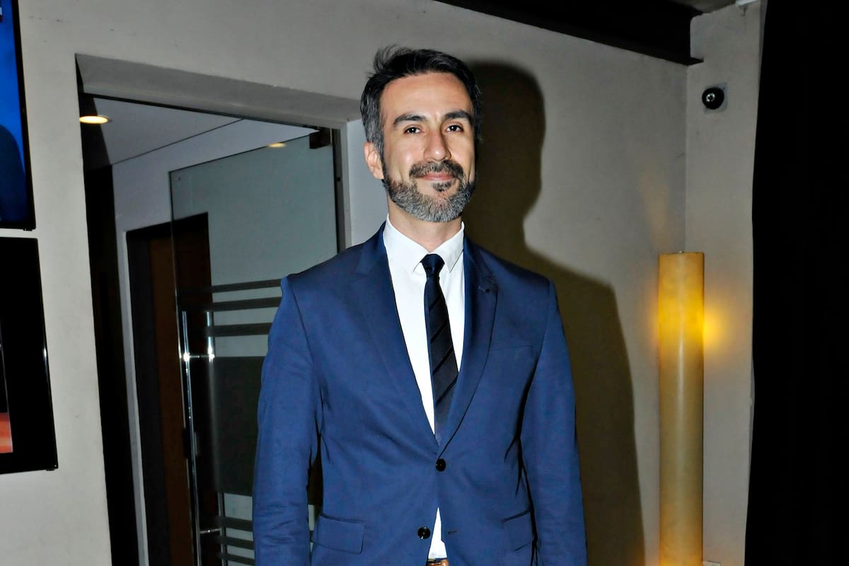 Sonriente, Leopoldo Luque llegó al estudio de La Noche de Mirtha Legrand y posó para las cámaras