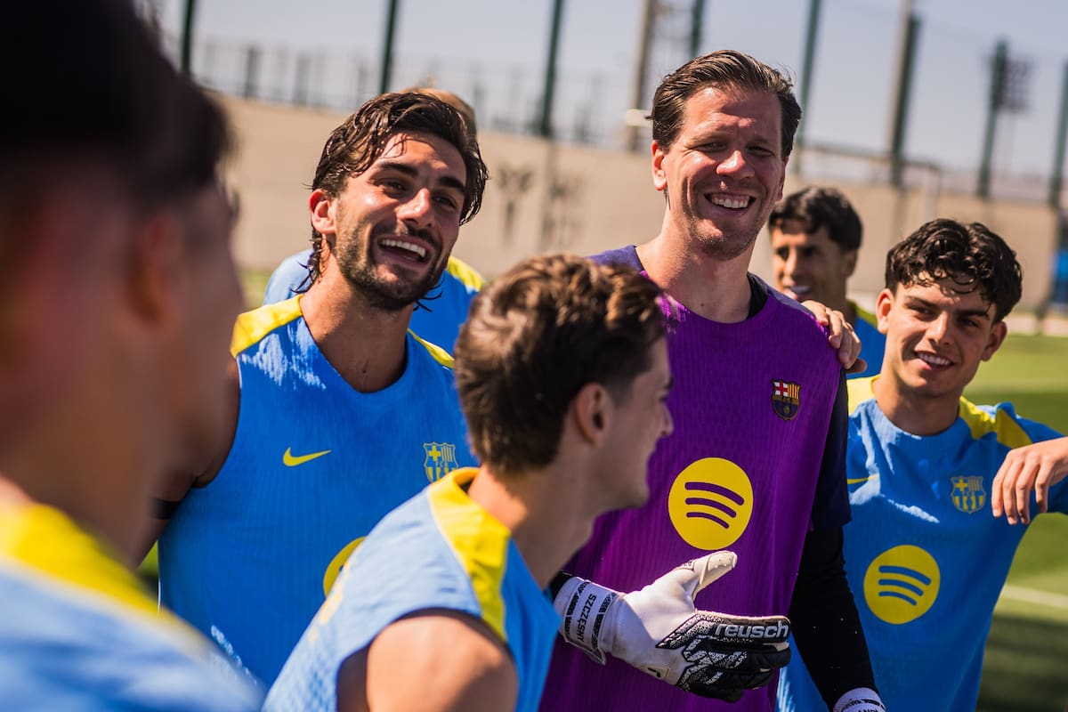Sonrisas en el entrenamiento de Barcelona, que puede ser campeón