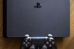 Sony lanzó una actualización de software para su consola PlayStation 4 que suma más recursos para el control parental en las partidas de videojuegos de los menores