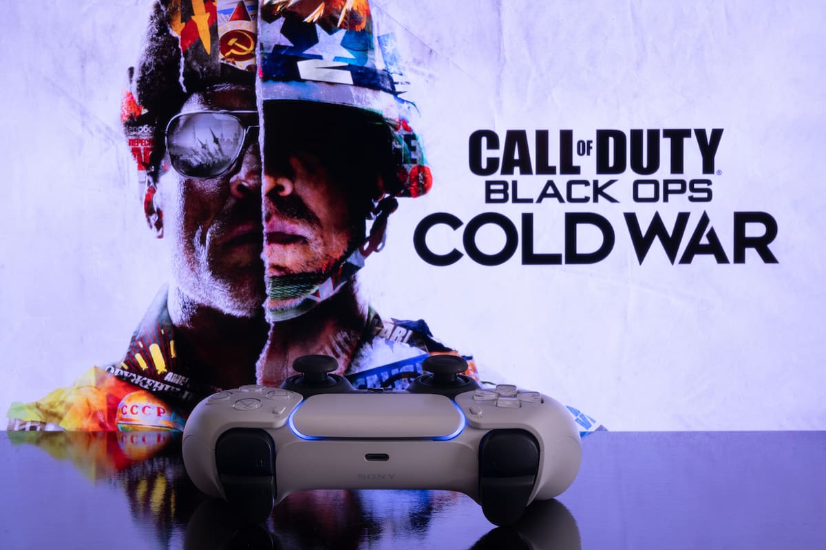 Sony objeta la compra de Activision Blizzard porque teme que la saga Call of Duty se transforme en un juego exclusivo de Xbox; Microsoft dice que ofrecerá el juego en PlayStation mientras esa consola siga en venta