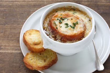 Sopa de cebolla estilo francés