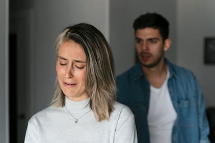 Soportar un matrimonio infeliz por décadas y postergar los anhelos personales es un arrepentimiento repetido