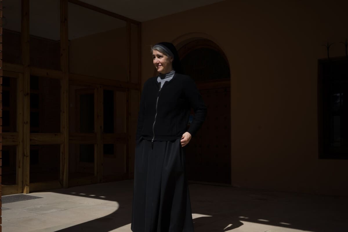 Sor Teresa Forcades, una monja con formación médica que ha puesto en duda las vacunas contra el coronavirus