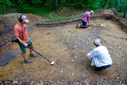 Sorprendente hallazgo en Polonia tras el descubrimiento de piezas históricas por medio de detectores de metales (imagen ilustrativa)