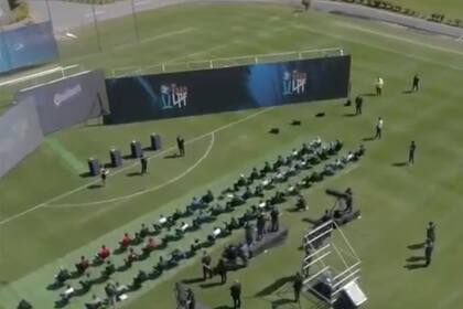 Imagen aérea del sorteo de la Copa Liga Profesional, en octubre y en el predio de Ezeiza donde se entrenan los seleccionados de la AFA. Ahora, para la Copa 2021, no habrá ni siquiera transmisión televisiva.