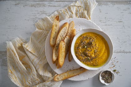 ¿Sos de los que todavía creen que no es posible preparar manjares que sean nutritivos y estén libres de gluten, lactosa y colesterol? Probá con semillas para la entrada, el plato principal y el postre