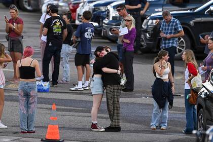Sospechoso de tiroteo en secundaria de Colorado expresó opiniones neonazis, dice organización judía