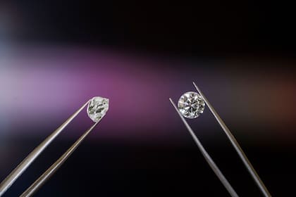Sotheby’s indicó que los diamantes podrían proceder de las legendarias minas de Golconda, en la India, los cuales son considerados los más puros y brillantes de la historia (Archivo)