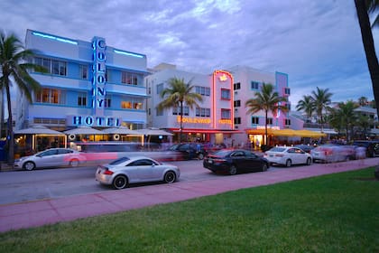 South Beach es conocida por sus playas y la glamorosa atmósfera de sus locales nocturnos