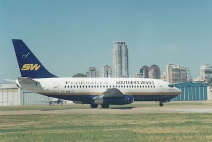 Southern Winds Federales llegó a tener seis aviones en el aire, todos "muy viejos y sin silenciadores". "Terminada su carrera en Souther Winds Federales, ninguna de estas máquinas volvió a sus dueños. La mayoría fueron desguazados, y ninguno volverá a volar", afirma Potenze
(Gentileza: Pablo Potenze)