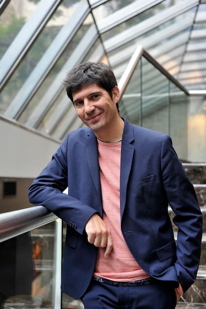 "Soy muy celoso de mi intimidad, no me gusta que la gente sepa dónde estoy o qué hago, lo veo innecesario", cuenta el escritor, en relación con su decisión de no tener redes sociales