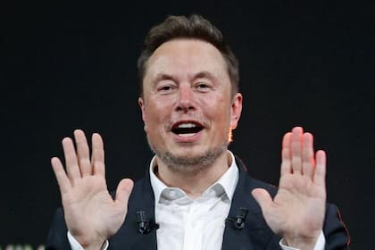 SpaceX busca salir a la bolsa en fecha que coincida con alineación planetaria y cumpleaños de Musk