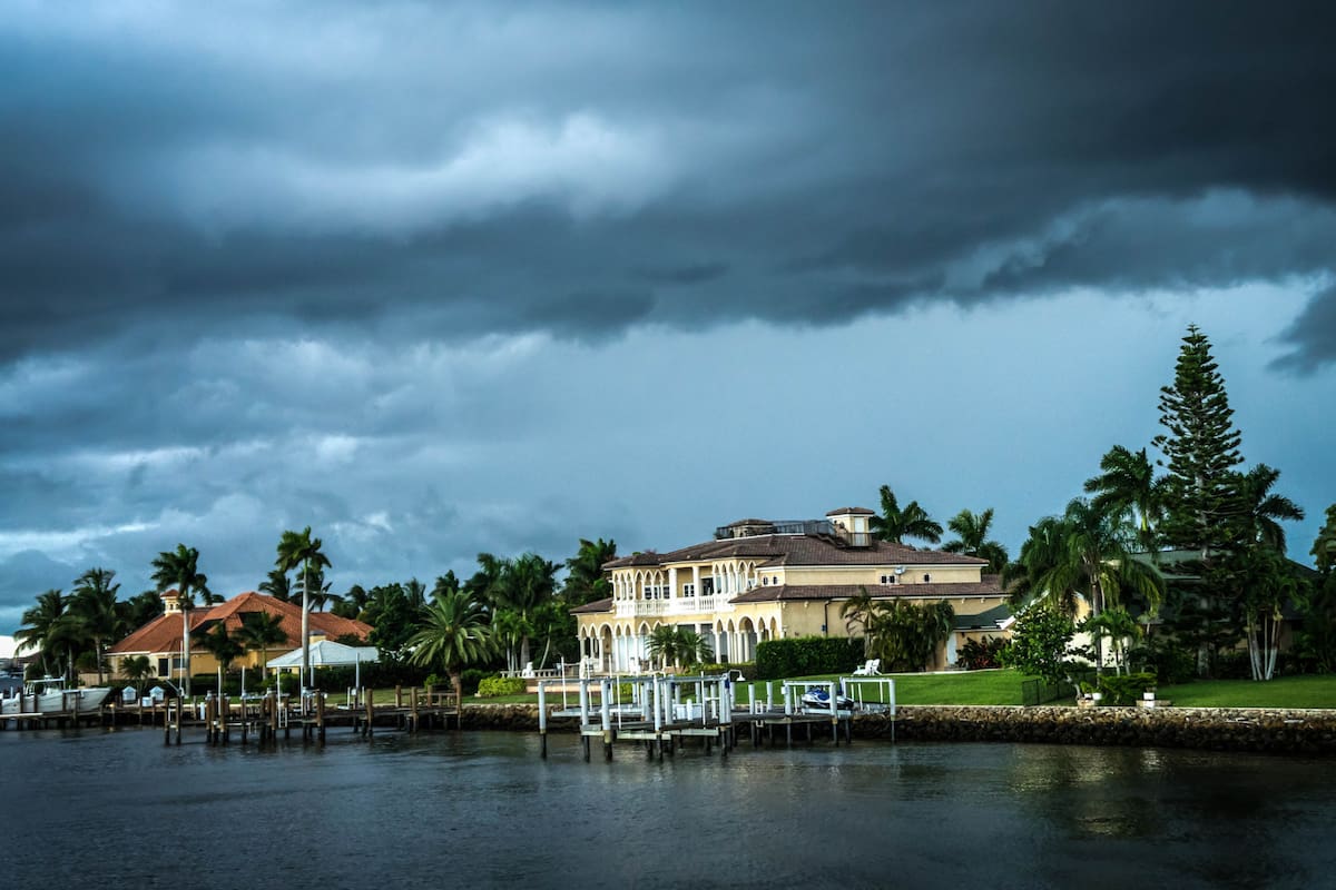 SPC emite alerta por tormentas severas: Costa este de Florida y Carolina del Norte en riesgo de tornados aislados y granizo